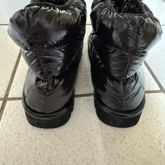 Black Puffer Winter Boots - Picture 2 of 3